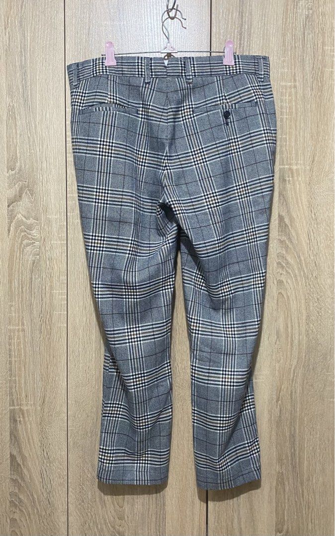 Topman plaid trousers (Category: Trousers) located in Mandaluyong City. Submitted by aiztyle (Listing ID 1467852983, Image 3). Description: Topman Men’s plaid trousers Size 32 on tag Measurement: Waist: 32”-33” Length 35” Super SALE Php500.00 only.