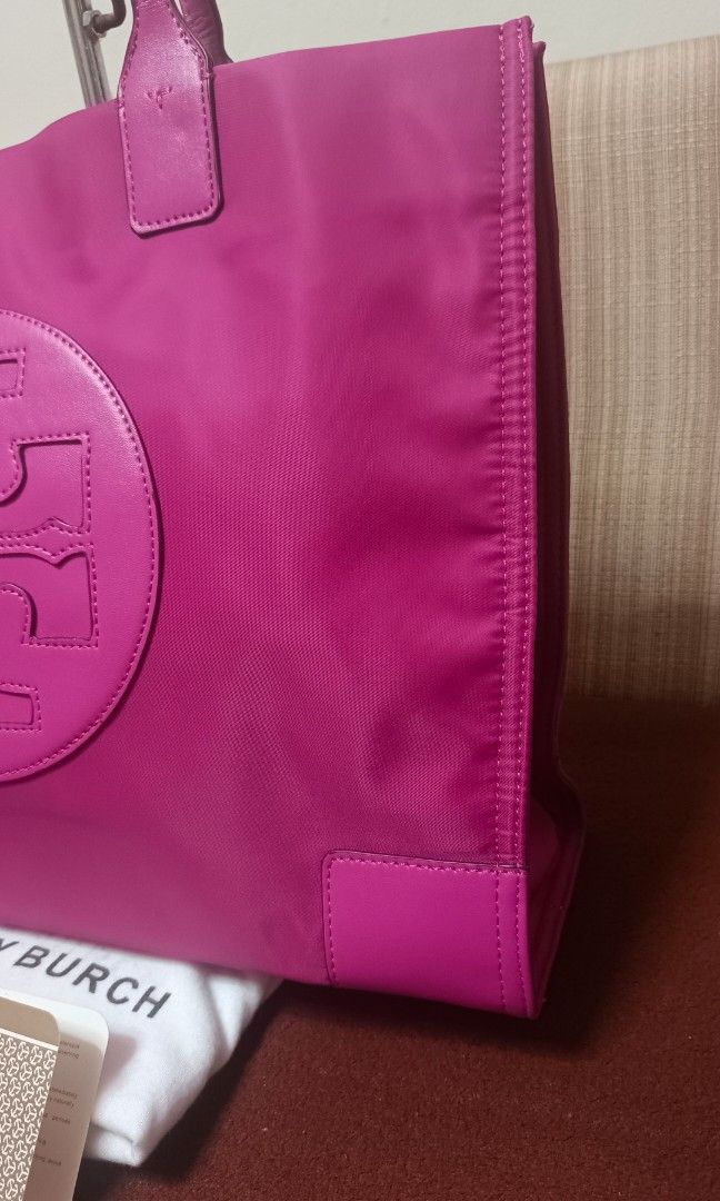 Tory Burch Ella Medium tote bag (Category: Luxury Bags & Wallets) located in Quezon City. Submitted by Shobsleilaalarcon (Listing ID 1467872608, Image 3). Description: bnew condition medium-largish dustbag card.