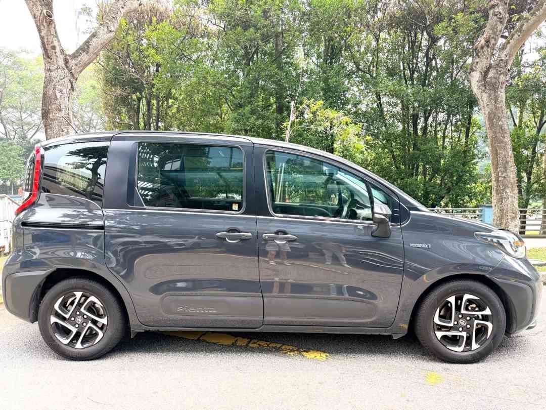 TOYOTA SIENTA HYBRID (Category: Used Cars) located in Singapore. Submitted by queenscarpl (Listing ID 1462712669, Image 2). Description: Showroom: Sin Ming 176 Sin Ming Drive #01-18 Singapore 575721 Sales Contact: Alvin Ng tel:88132929 .