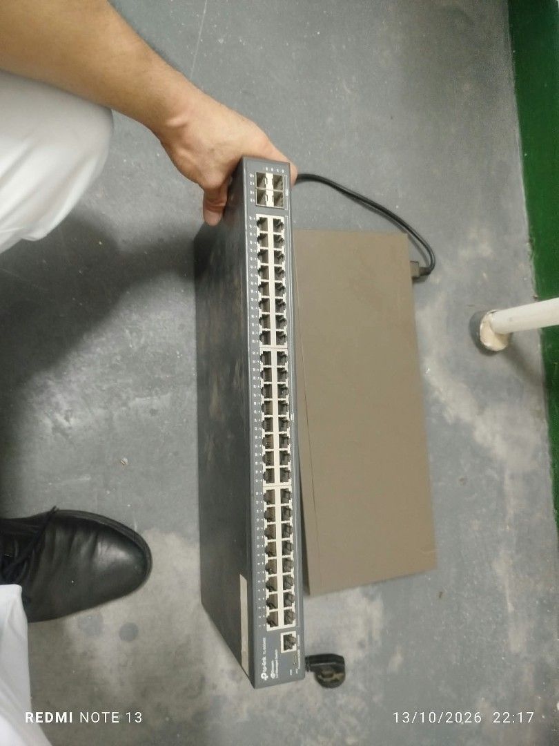 TP-Link JetStream TL-SG3452 48-Port Gigabit L2 Managed Switch (Category: Networking) located in Taguig. Submitted by manilyn_lau (Listing ID 1468024984, Image 3). Description: - Model: TP-Link JetStream TL-SG3452 - Ports: 48 Gigabit ports + 4 SFP slots - Type: L2 Managed Switch - Condition: Powers on normally negotiable (100-240V), includes power cable - Setup: Default login is username 'admin', password 'admin' - Details: Serial number and MAC a