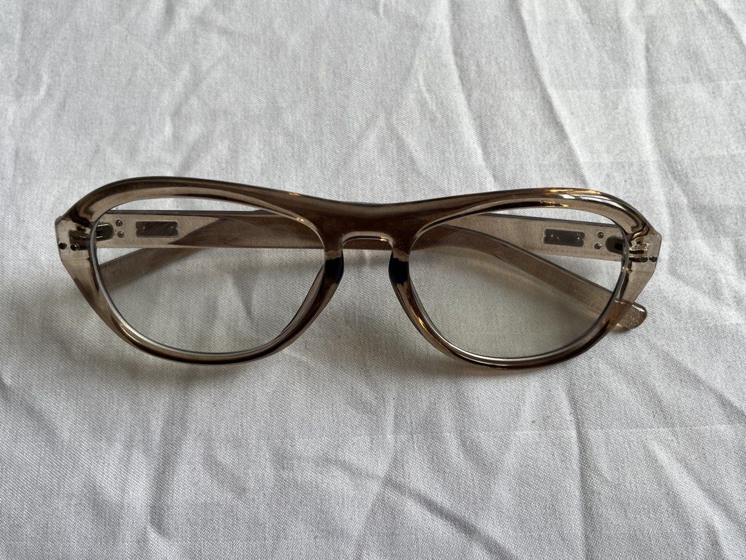 Transparent Brown Vintage Style Eyeglasses (Category: Sunglasses & Eyewear) located in Quezon City. Submitted by grapejuiceblue2 (Listing ID 1467974453, Image 1). Description: - bluelight glasses from tiktok shop! - never worn - rfs: decluttering/not my style - mop: gcash only - mod: lalamove/j&t/lbc - price + sf.