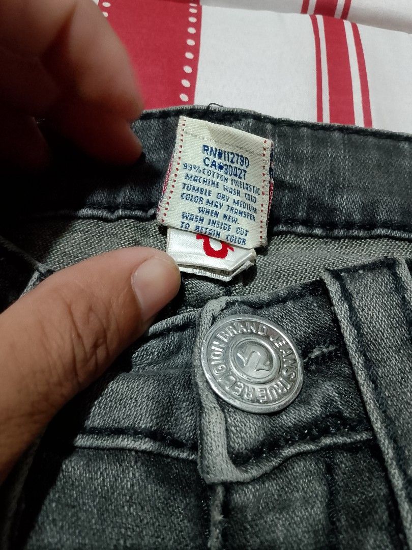 TRUE RELIGION Billy Super t (Category: Jeans) located in Iloilo. Submitted by janillthrifted (Listing ID 1467977187, Image 3). Description: Y2k Gear.