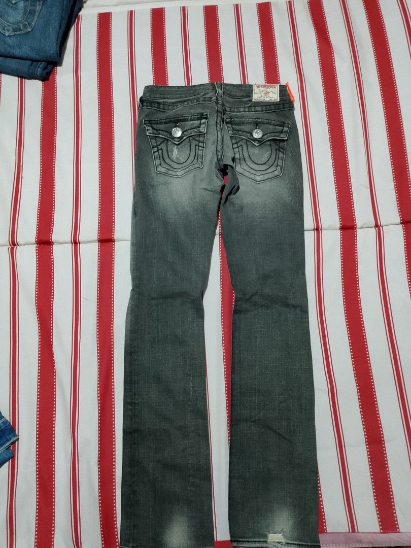 TRUE RELIGION Billy Super t (Category: Jeans) located in Iloilo. Submitted by janillthrifted (Listing ID 1467977187, Image 2). Description: Y2k Gear.