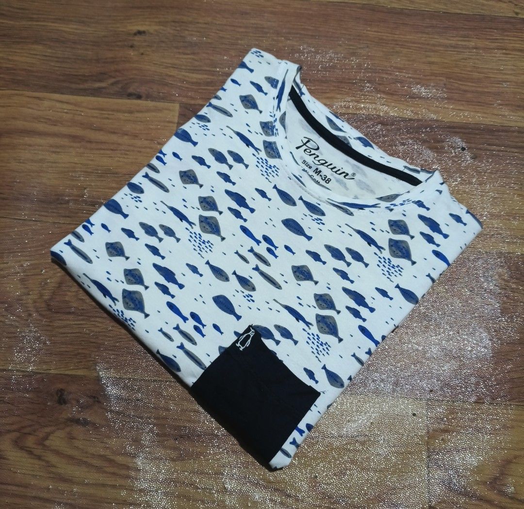tshirt (Category: Activewear) located in Valencia. Submitted by castilloukay_372f09 (Listing ID 1467869953, Image 3). Description: .