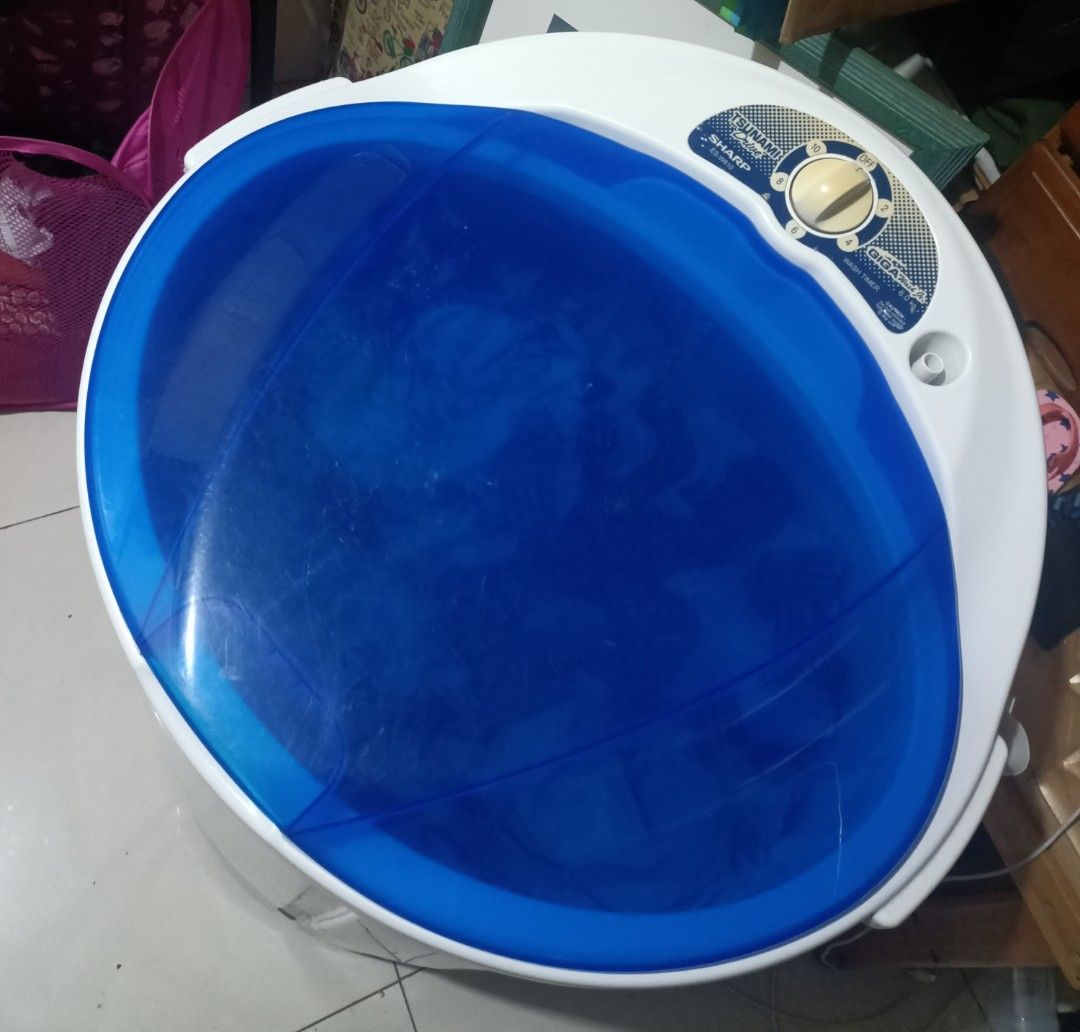 Tsunami Drive Washine Machine (Category: Washing Machines and Dryers) located in Makati City. Submitted by astinnnnn (Listing ID 1468004546, Image 1). Description: Tsunami Drive Washine Machine SHARP 6.0kg Malakas ang ikot Rfs.nag upgrade/ declutter .