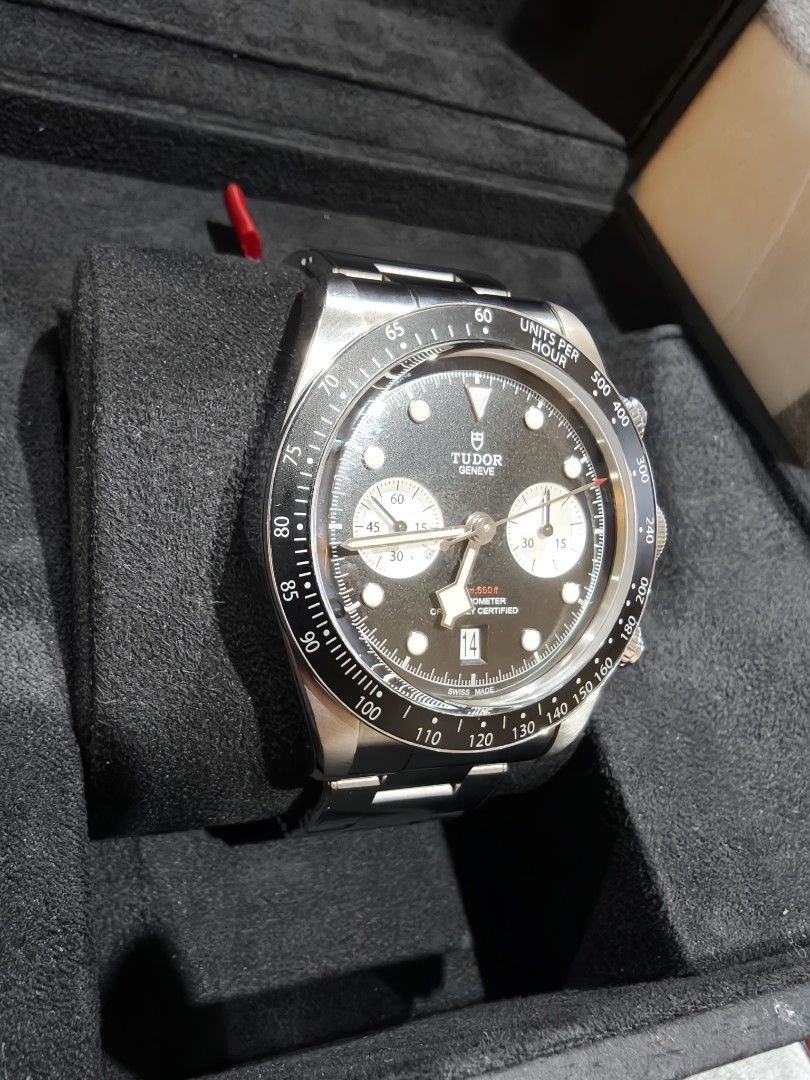 Tudor Black Bay Chrono "Reverse Panda" (Category: Luxury Watches) located in Quezon City. Submitted by rafmag2484 (Listing ID 1467840005, Image 2). Description: Tudor Black Bay chrono Black Dial 2021 Ref. M79360N-0001 "Reverse panda" 41mm stainless steel case Black dial with contrasting white sub dial Calibre MT5813 70 hour power movement 3 link bracelet Complete set ₱215,000 ONLY! .