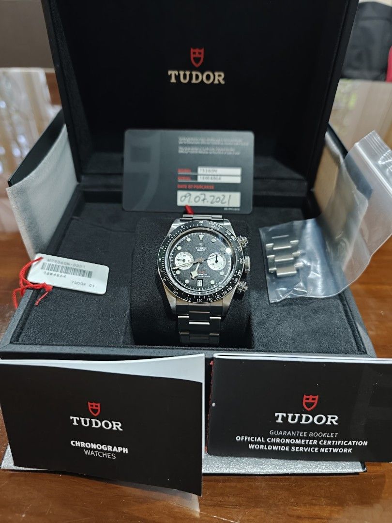 Tudor Black Bay Chrono "Reverse Panda" (Category: Luxury Watches) located in Quezon City. Submitted by rafmag2484 (Listing ID 1467840005, Image 3). Description: Tudor Black Bay chrono Black Dial 2021 Ref. M79360N-0001 "Reverse panda" 41mm stainless steel case Black dial with contrasting white sub dial Calibre MT5813 70 hour power movement 3 link bracelet Complete set ₱215,000 ONLY! .
