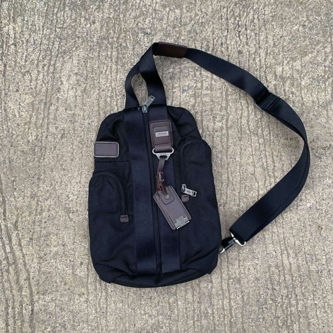TUMI BODY BAG (Category: Sling Bags) located in Cagayan de Oro. Submitted by mysticdolphin.62c23a (Listing ID 1467918915, Image 1). Description: TUMI CROSS BODY BAG GOODASNEW BLACK NA BLACK NO ISSUE.