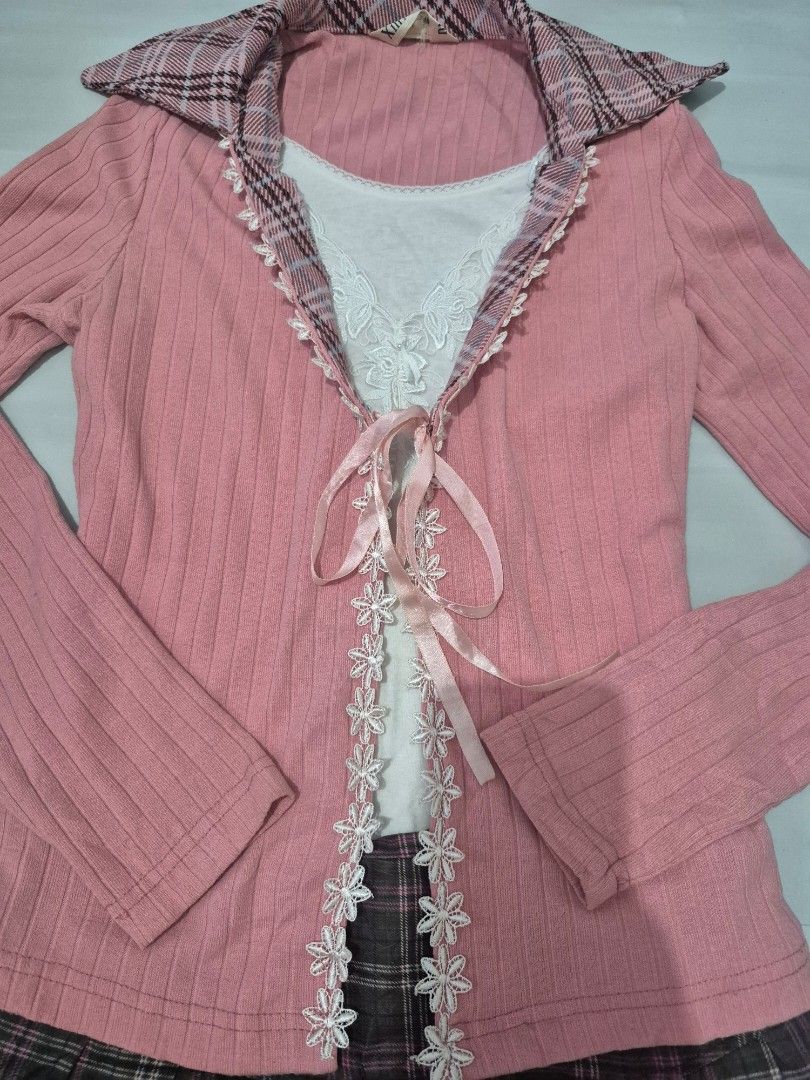 Twee Coquette Cute Pink Plaid Set (Category: Sets or Coordinates) located in Calamba. Submitted by bb.lace (Listing ID 1467916837, Image 2). Description: has minimal flaws, pls check slides 400 as set or 200 for 2in1 top and 240 for skirt.