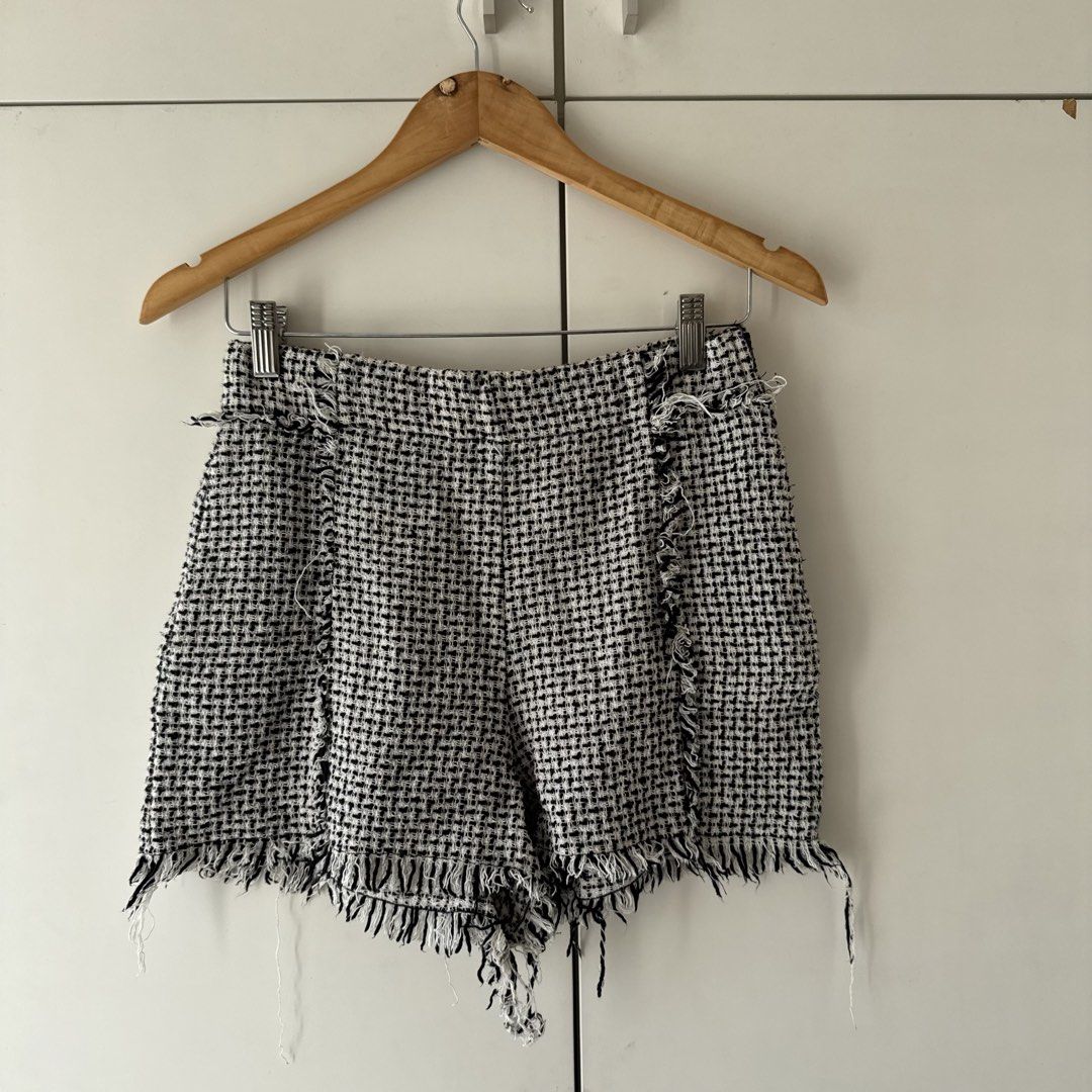 tweed coords blouse & shorts (Category: Sets or Coordinates) located in Paranaque City. Submitted by ursaturdayfaves (Listing ID 1467973949, Image 3). Description: .