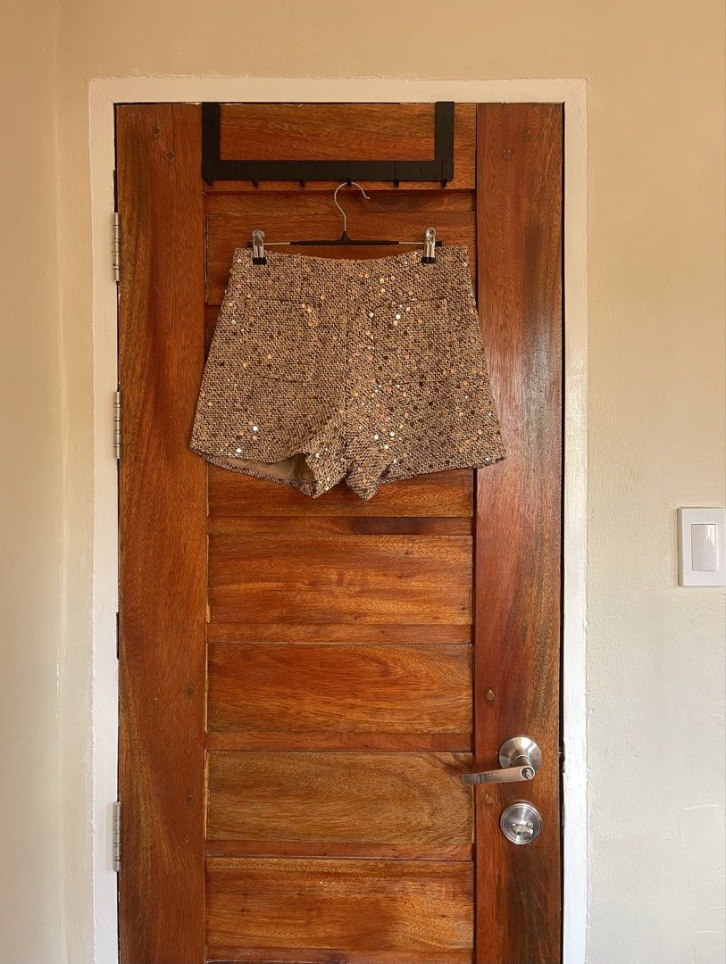 Tweed Sequins Highwaist Short (Category: Shorts) located in Baler. Submitted by declutterwithrhys (Listing ID 1467975316, Image 1). Description: FOR SALE (PLEASE MAKE READING A HABIT) TWEED SEQUINS HIGHWAIST SHORT COLOR BROWN LIKE NEW CONDITION WITH SIDE POCKETS COLOR RATE 10/10 SIZE MEDIUM ON TAG CAN FIT SIZE 27 TO 28 WAISTLINE LENGTH 13 INCHES KINDLY CHECK THE PHOTOS FOR THE COMPLETE DETAILS NO ISSUE WORKING ZIPPER THICK FABRIC MUST HAVE (STEAL