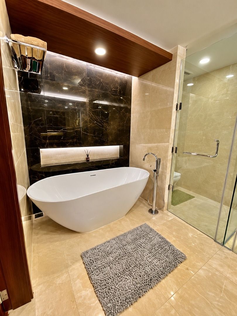 🏢Two Roxas Triangle - Unit 24th floor (Category: Apartments & Condos) located in Makati City. Submitted by bea.09178980998 (Listing ID 1467895503, Image 3). Description: 🏢Two Roxas Triangle - Unit 24th floor Code: 10705 📍For Sale - ₱175M Gross ✔3BR + den ✔3.5TB ✔FA: 304 sqm ✔Inclusions: Fully Furnished ✔Parking: 3 slots Features: ✔Mid floor “D” Salcedo ✔Luxuriously furnished ✔Morning Sun view For viewing and inquiries: Bea Cortez PRC REBL 3224