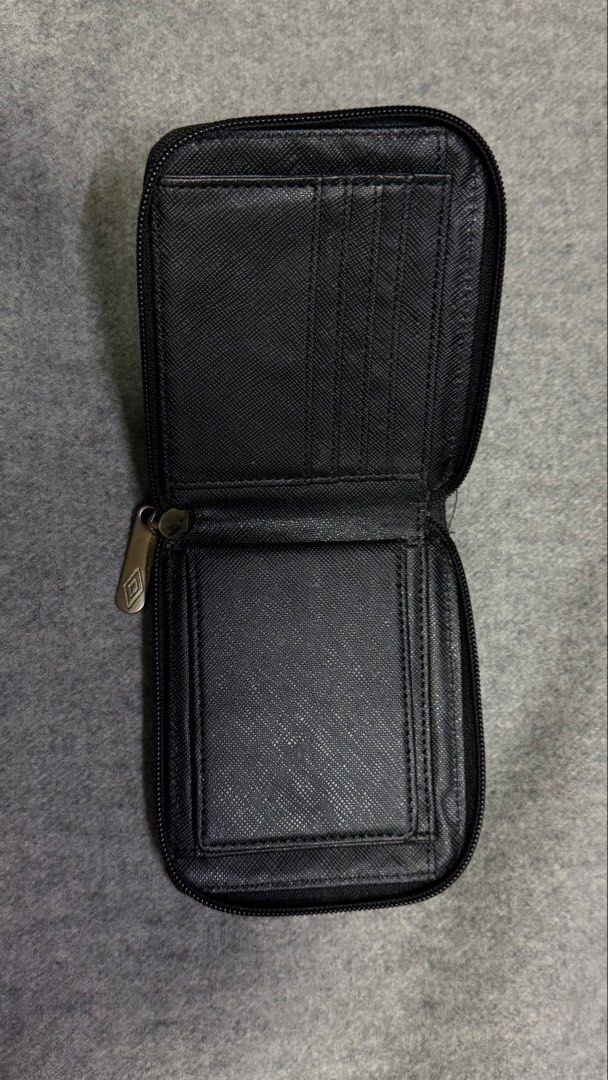 Umbro Black Wallet (Category: Wallets & Card Holders) located in Rizal. Submitted by eecezy2thrift (Listing ID 1467898579, Image 3). Description: Simplehan lang * as is * may sarili na ring coin Purse Sa loob. 📌 𝗜𝗠𝗣𝗢𝗥𝗧𝗔𝗡𝗧 𝗡𝗢𝗧𝗘 ☟︎. 🚨◎ 𝗗𝗜𝗦𝗖𝗟𝗔𝗜𝗠𝗘𝗥: 𝗜 𝗵𝗲𝗿𝗲𝗯𝘆 𝗱𝗲𝗰𝗹𝗮𝗿𝗲 𝘁𝗵𝗮𝘁 𝗶 𝗱𝗼 𝗻𝗼𝘁 𝗼𝘄𝗻 𝘁𝗵𝗲 𝗿𝗶𝗴𝗵𝘁𝘀 𝗼𝗳 𝗮𝗻𝘆 𝗼𝗳 𝘁𝗵𝗲 𝗯𝗿𝗮𝗻𝗱𝘀 𝗹𝗶𝘀𝘁𝗲𝗱. 𝗡𝗼 𝗖𝗼𝗽𝘆𝗿𝗶𝗴𝗵𝘁 𝗜𝗻𝗳𝗿𝗶𝗻𝗴𝗲𝗺𝗲𝗻