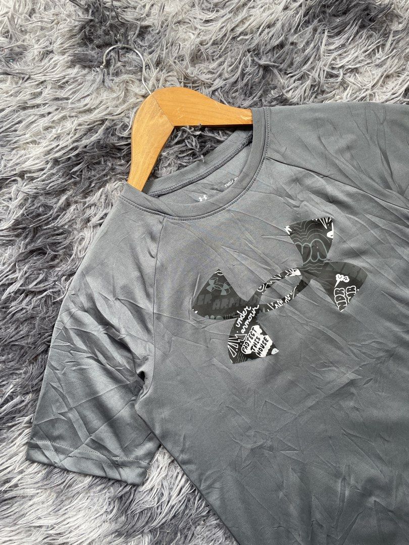 Under Armour (Category: Tshirts & Polo Shirts ) located in Daraga. Submitted by pangs192325 (Listing ID 1467945522, Image 2). Description: Under Armour drifit Youth Large Best fit small adult Excellent condition No issue .