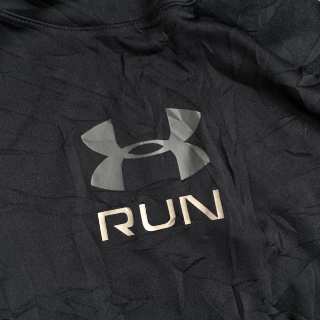 Under Armour Drifit (Category: Activewear) located in Naga. Submitted by wanderingtreasures.ph1 (Listing ID 1467904063, Image 3). Description: Under Armour Training Shirt Condition 9.5/10 Color rate 10/10 Authentic Stretchable Quick dry Drifit Bodyfit M-L size Width 19.5 / Length 27.5-28 No issues php + sf 📩.