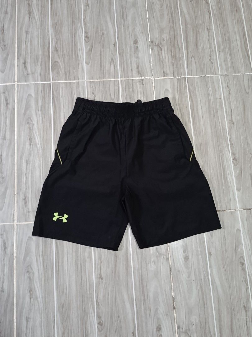 UNDER ARMOUR HEATGEAR DRIFIT SHORT (freeshipping) (Category: Activewear) located in Quezon City. Submitted by gyl-stop (Listing ID 1468010025, Image 1). Description: free shipping 22-24 x 16 excellent condi cr: 9.8/10 issue: none.