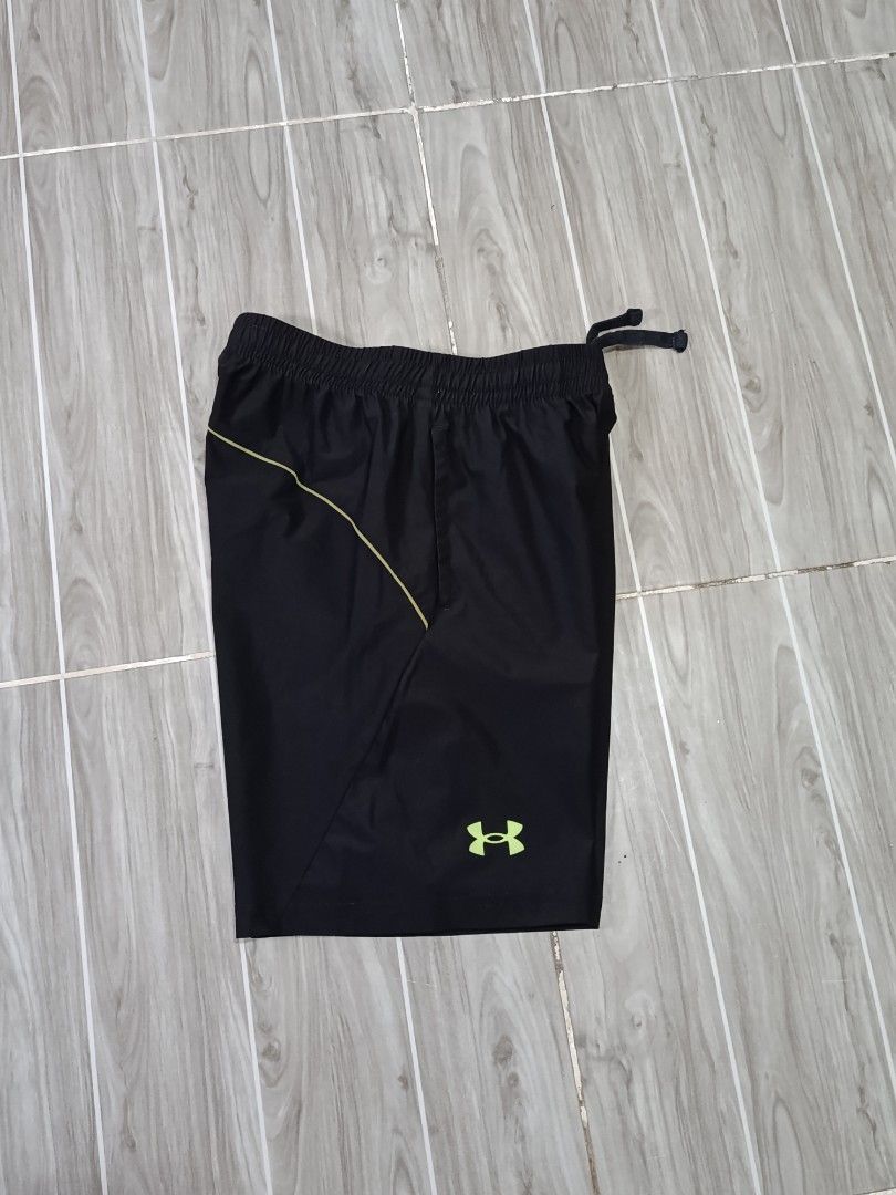 UNDER ARMOUR HEATGEAR DRIFIT SHORT (freeshipping) (Category: Activewear) located in Quezon City. Submitted by gyl-stop (Listing ID 1468010025, Image 2). Description: free shipping 22-24 x 16 excellent condi cr: 9.8/10 issue: none.