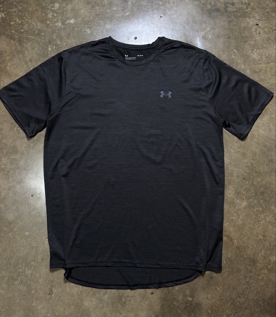 Under Armour Men’s Tech Vent S/S (Category: Activewear) located in Dipolog. Submitted by krstnagnis98 (Listing ID 1467950087, Image 2). Description: Under Armoúr Men’s Tech Vent S/S Good as New condi 10/10 Pang Run or Gym niyo boss Size Large W 23” L 28/29” Ganda din po neto No any issues Authentic 450 + SF Dm. 📲.