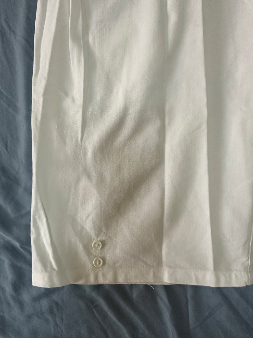 Unif0rm white pants (Category: Other Bottoms) located in Quezon City. Submitted by tan__k (Listing ID 1467851604, Image 3). Description: Size XS No flaws.