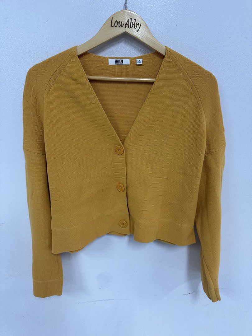 Uniqlo Cardigan (Category: Coats, Jackets and Outerwear) located in Mabalacat. Submitted by lasantia (Listing ID 1467989472, Image 1). Description: Uniqlo Cardigan Small on tag (21x18) Excellent condition loc.: Pampanga courier: J&T Mop: Gcash PM📩.