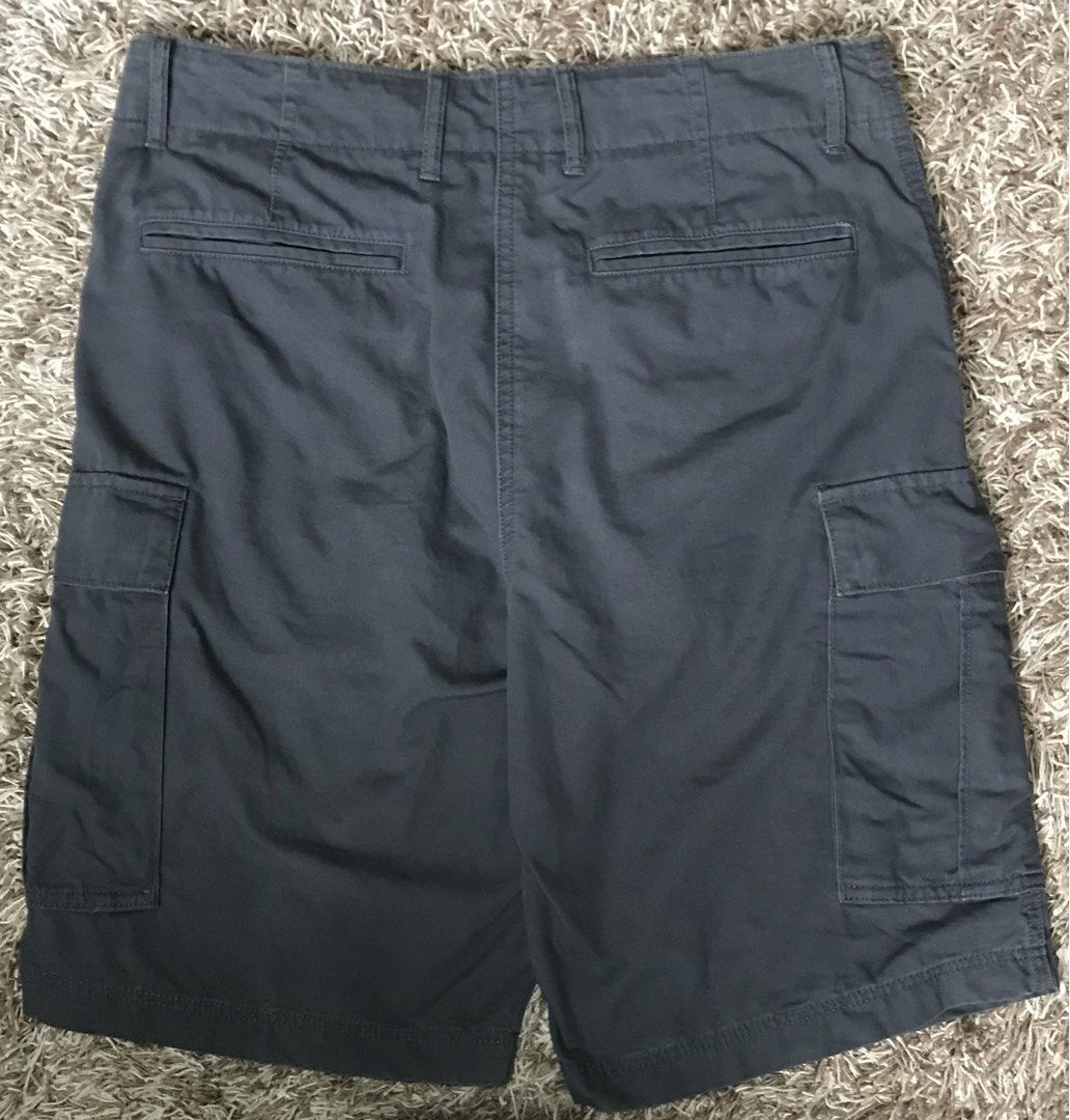 UNIQLO CARGO SHORT (Category: Shorts) located in Kitcharao. Submitted by ialyga08 (Listing ID 1467844779, Image 2). Description: Size: 30 Length: 20 Hem: 10.5.