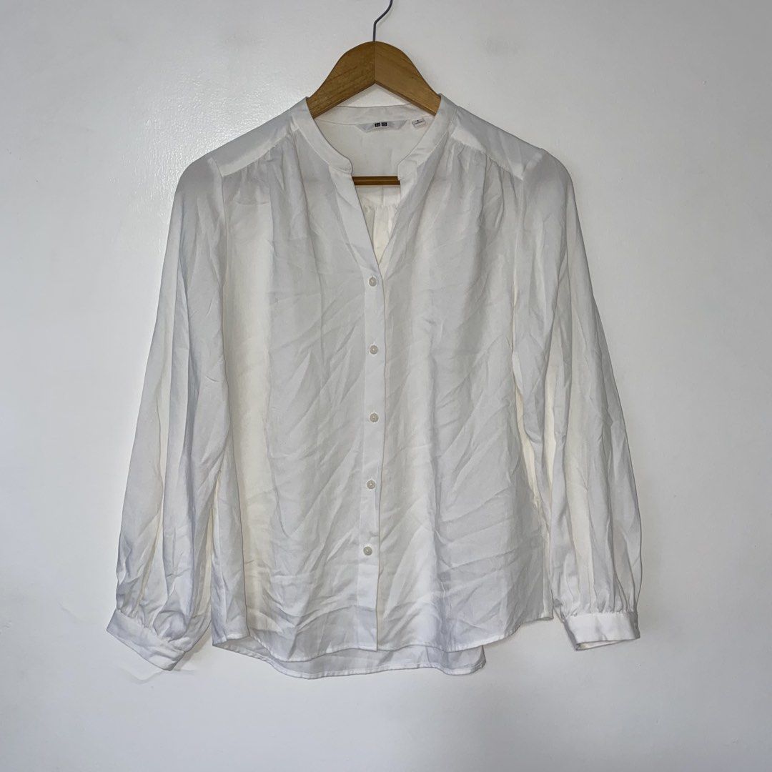 UNIQLO gathered long sleeve top (Category: Blouses) located in San Jose del Monte. Submitted by mamiracky (Listing ID 1467955760, Image 3). Description: .