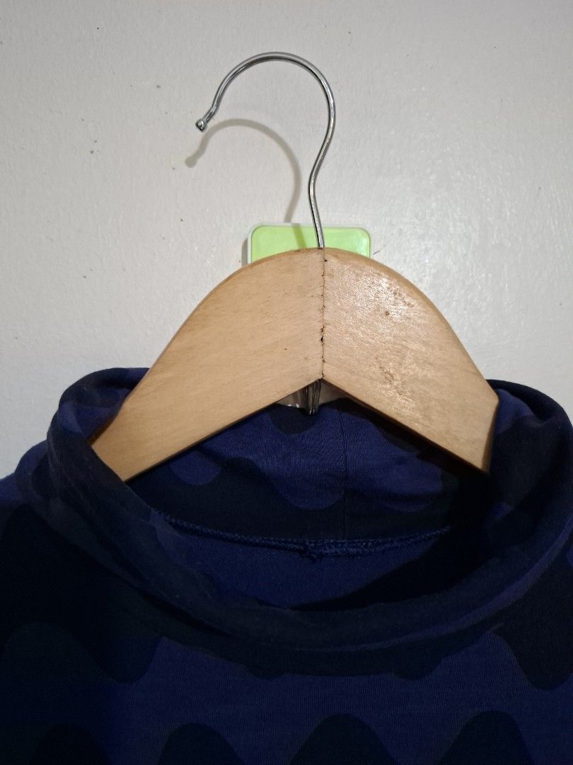 Uniqlo heattech extrawarm turtleneck M (Category: Longsleeves) located in Subic. Submitted by petitecorner22 (Listing ID 1467848698, Image 3). Description: no more haggling please.