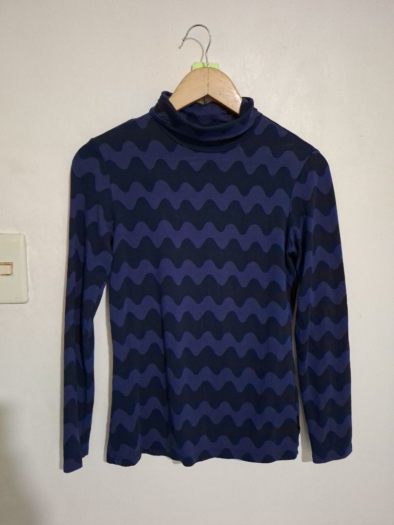 Uniqlo heattech extrawarm turtleneck M (Category: Longsleeves) located in Subic. Submitted by petitecorner22 (Listing ID 1467848698, Image 2). Description: no more haggling please.