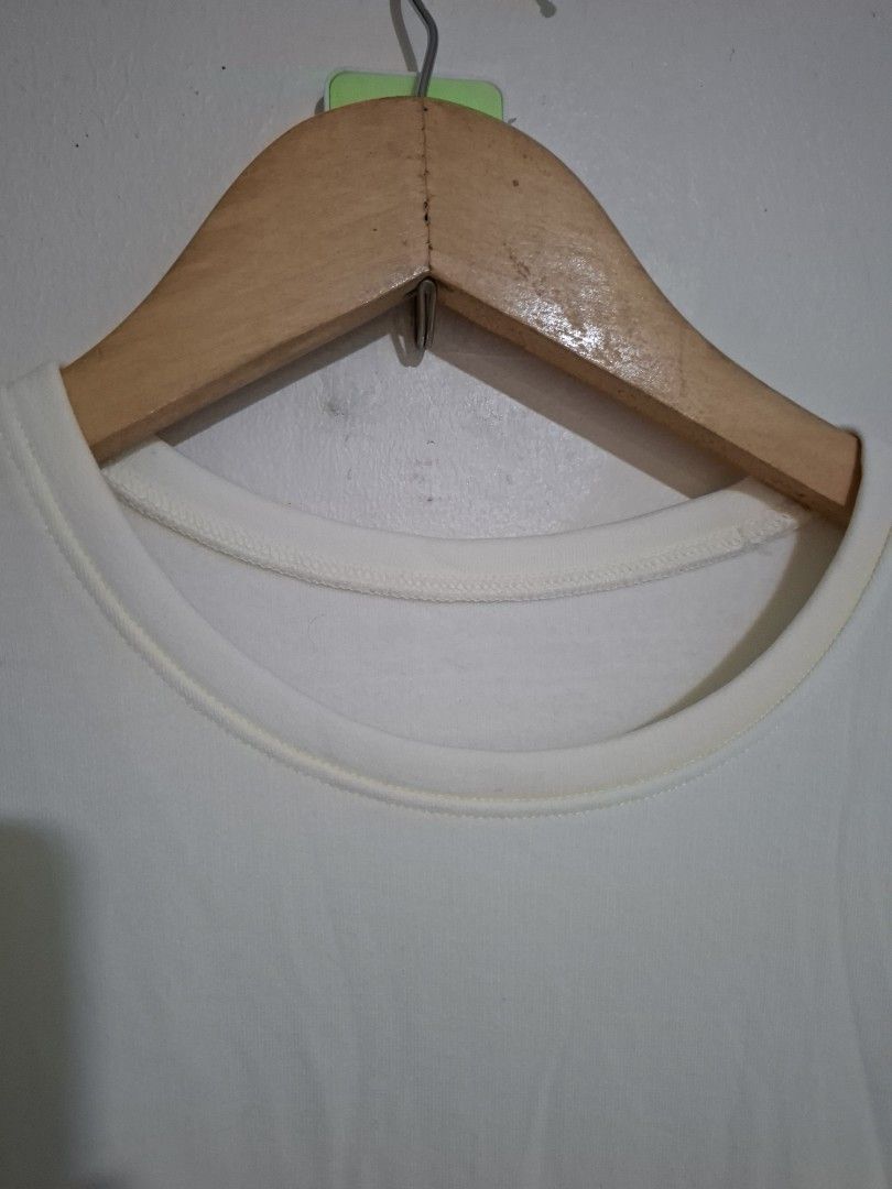 Uniqlo heattech ultrawarm M (Category: Longsleeves) located in Subic. Submitted by petitecorner22 (Listing ID 1467848261, Image 2). Description: no more haggling please.