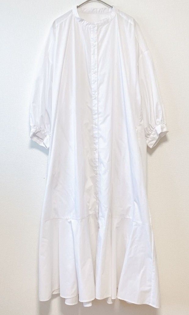 Uniqlo long dress (Category: Dresses) located in Andop. Submitted by keonna062920 (Listing ID 1467992557, Image 1). Description: medium on tag bust 42-44 mermaid cut button down fresh from japan.