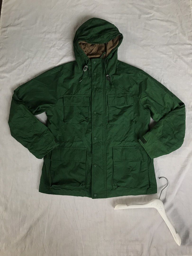 UNIQLO Mountain Parka Jacket (Category: Coats, Jackets and Outerwear) located in San Fernando. Submitted by ramjames18 (Listing ID 1467980986, Image 2). Description: •UNIQLO Mountain Parka Jacket 🔥 -Excellent Condition -10/10 Color Rate -Water Resistant / Utility Cargo Style Pockets / Windproof -XL(24x30) Pm sa interested! 📥📥.