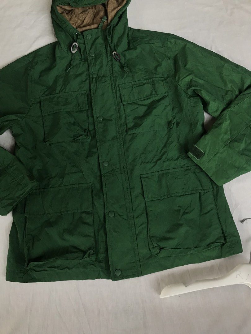UNIQLO Mountain Parka Jacket (Category: Coats, Jackets and Outerwear) located in San Fernando. Submitted by ramjames18 (Listing ID 1467980986, Image 3). Description: •UNIQLO Mountain Parka Jacket 🔥 -Excellent Condition -10/10 Color Rate -Water Resistant / Utility Cargo Style Pockets / Windproof -XL(24x30) Pm sa interested! 📥📥.