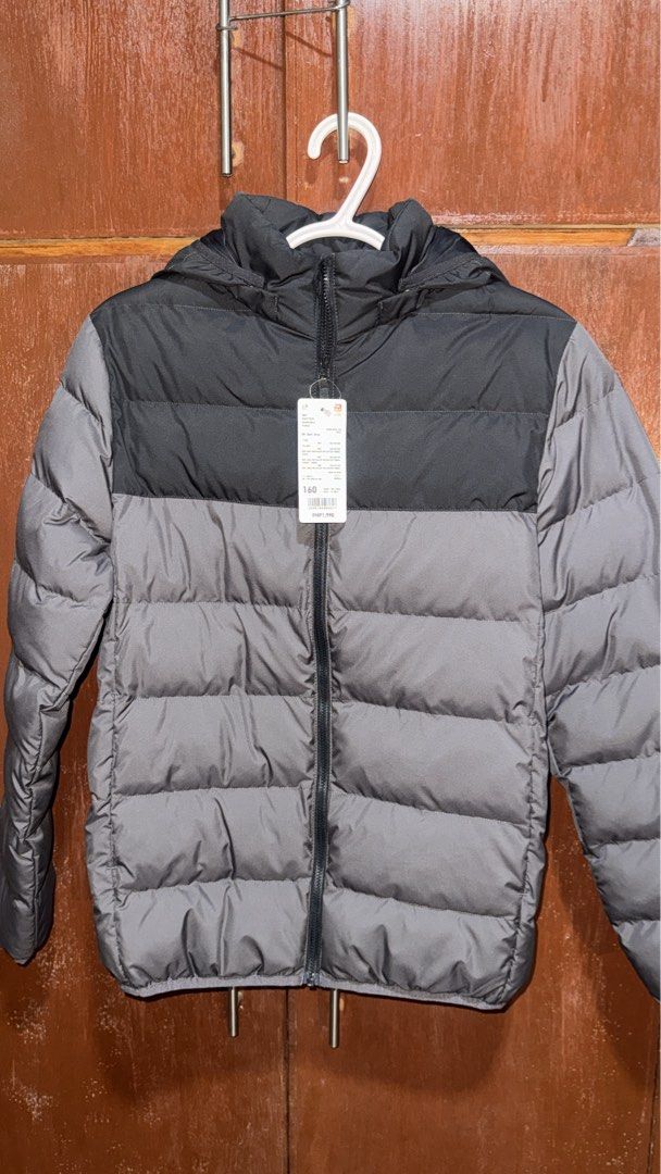 Uniqlo Pufftech Washable Parka (Category: Coats, Jackets and Outerwear) located in General Trias. Submitted by jameswlopez (Listing ID 1467980938, Image 1). Description: Selling my Uniqlo Kids Pufftech Washable Parka -Size: 160 kids(Biggest size to kids) -Can fit to men size Small -Good as new 📦 Shipping: Available via J&T or LBC. Shipping fee to be shouldered by the buyer..
