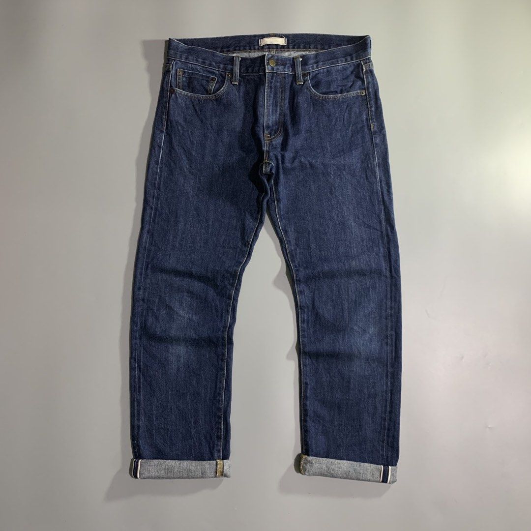 Uniqlo selvedge jeans (Category: Jeans) located in Davao. Submitted by jandyfuert21303 (Listing ID 1468014190, Image 1). Description: Good as new condition No issues 32-33x37 7.2 hem No issues .