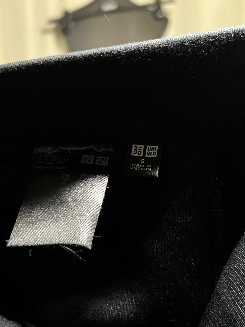 Uniqlo straight pants black (Category: Other Bottoms) located in Las Pinas. Submitted by jilanah (Listing ID 1468006282, Image 2). Description: .