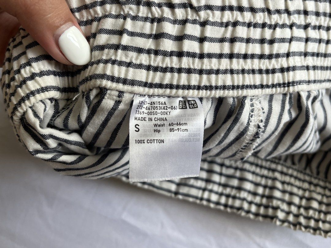 Uniqlo Striped Drawstring Shorts (Category: Shorts) located in Quezon City. Submitted by grapejuiceblue2 (Listing ID 1467978521, Image 2). Description: 🏷️Uniqlo (size S on tag!) - worn - rfs: decluttering - mop: gcash only - mod: lalamove/j&t - price + sf.