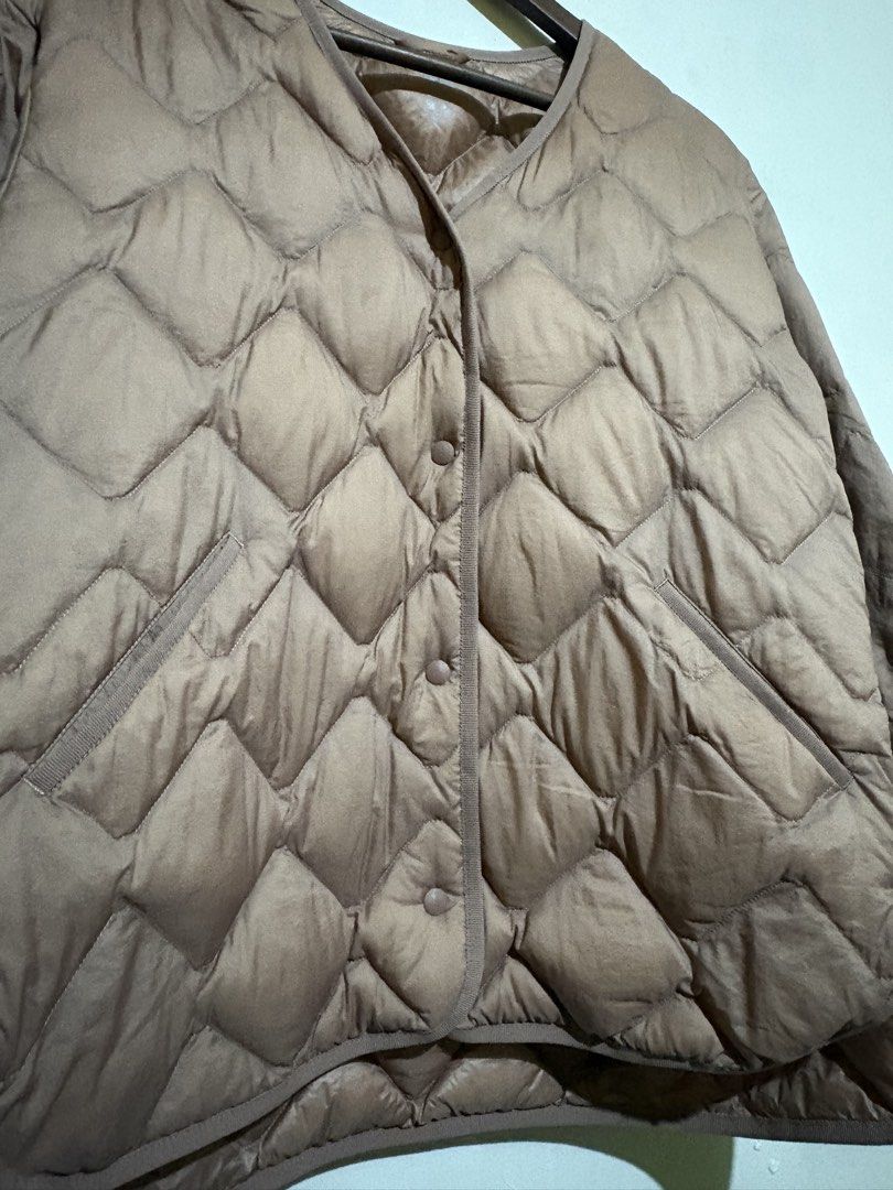 UNIQLO Ultra Light Down Relaxed Jacket (Category: Coats, Jackets and Outerwear) located in Valenzuela. Submitted by k3ntrellgaulden (Listing ID 1467959673, Image 3). Description: Size Small-Medium 21x25 Excellent condition No issue Manila area Shipping thru Lalamove/JnT.