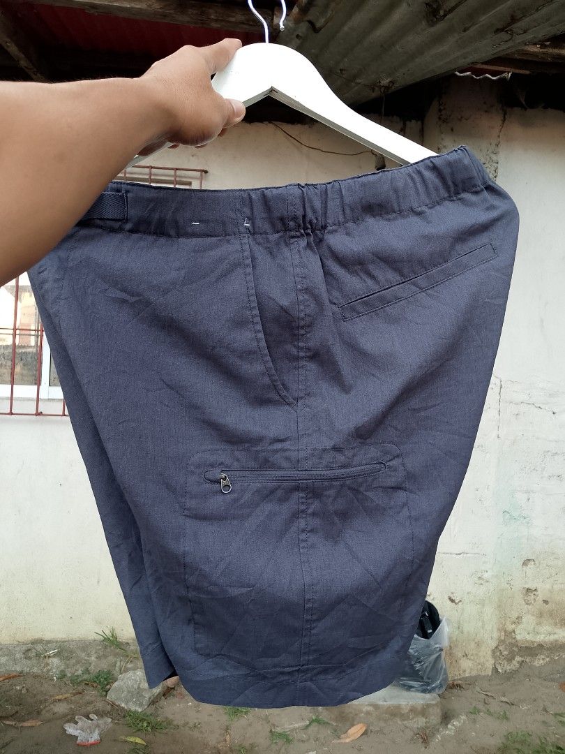 Uniqlo utility geared shorts (Category: Coats, Jackets and Outerwear) located in Bacolod City. Submitted by pj.thrift (Listing ID 1467975311, Image 1). Description: .