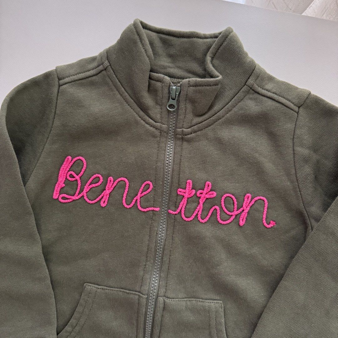 United Colors or Benetton Olive Jacket (Category: Babies & Kids Fashion) located in Pasay City. Submitted by littlebebekidsstuff (Listing ID 1468013947, Image 3). Description: Size: 2-3t.