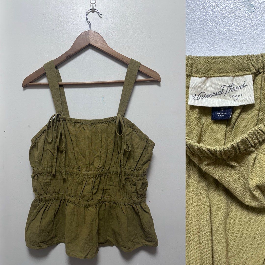 Universal Thread Olive Green Smocked Tank Top (Category: Sleeveless) located in Rizal. Submitted by loveluna. (Listing ID 1467967056, Image 1). Description: .