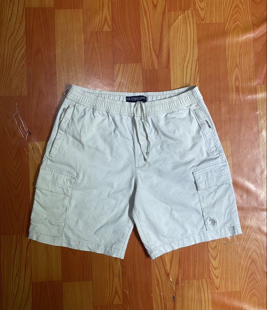 US POLO ASSN SHORT (Category: Shorts) located in Cebu City. Submitted by jerianix (Listing ID 1467895139, Image 1). Description: US POLO ASSN SHORT Stretchable Size medium W32-34 L18 Good condition No issue .