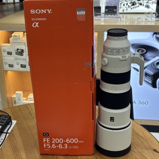 (Category: ) located in . Submitted by thecameraproshop (Listing ID 1467853022, Image 1). Description: .
