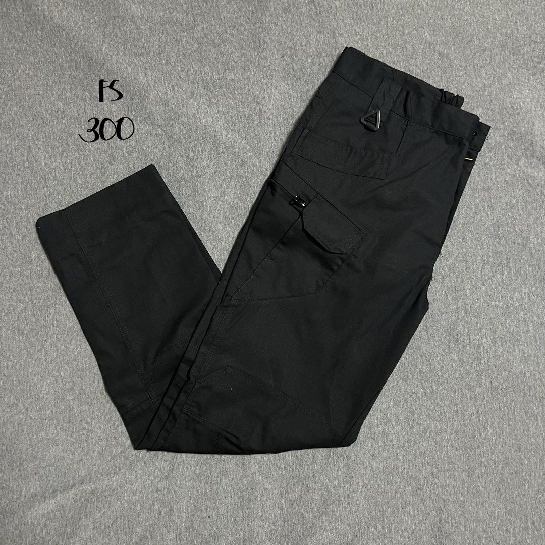 Utility / tactical cargo pants (Category: Jeans) located in Las Pinas. Submitted by jilanah (Listing ID 1467998127, Image 1). Description: Never used. No tag.