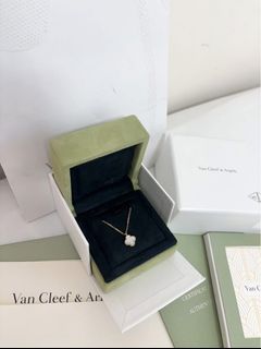 （分類：）位於 。 由 debbiechan___ 提交（商品編號 1467931284，圖片 1）。簡介： 。