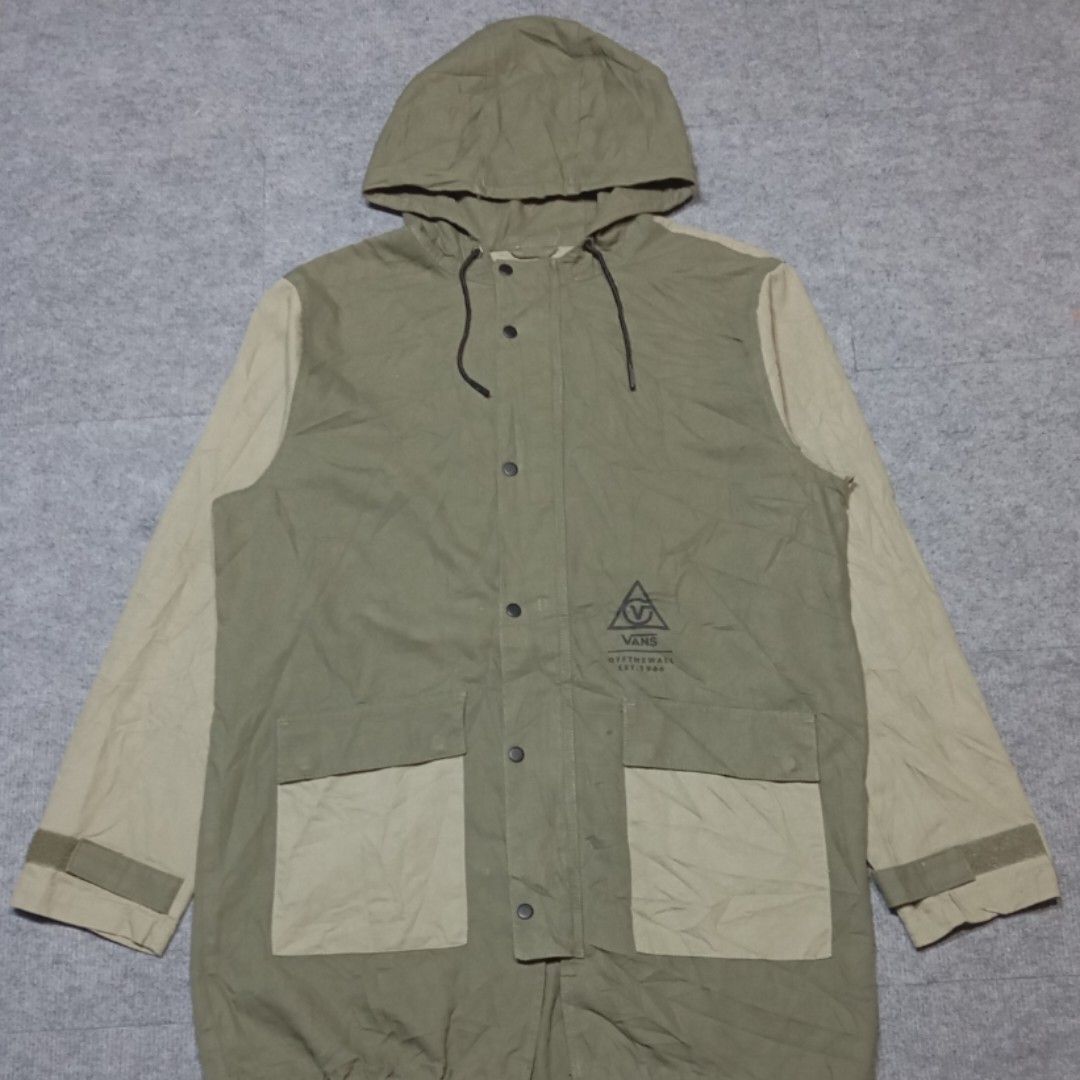 Vans 66 Supply Parka (Category: Coats, Jackets and Outerwear) located in Taguig. Submitted by sito. (Listing ID 1467858935, Image 1). Description: For sale! 📣 Vans 66 Supply Parka Specs and measurements: • Size XL • Length 34-39 inches • Width 27 inches • Sleeve Length 27 Condition Details: • Good Condition • No issue • Color rate: 10/10 • Overall Condition: 10/10 Price: ~ ₱1,340 Transaction Details: Location: Upper Bicutan, Taguig City, Metro M