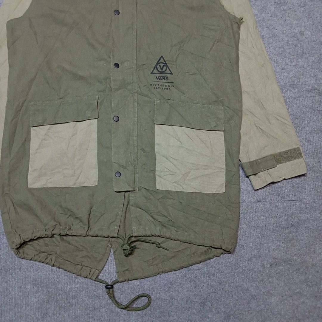 Vans 66 Supply Parka (Category: Coats, Jackets and Outerwear) located in Taguig. Submitted by sito. (Listing ID 1467858935, Image 2). Description: For sale! 📣 Vans 66 Supply Parka Specs and measurements: • Size XL • Length 34-39 inches • Width 27 inches • Sleeve Length 27 Condition Details: • Good Condition • No issue • Color rate: 10/10 • Overall Condition: 10/10 Price: ~ ₱1,340 Transaction Details: Location: Upper Bicutan, Taguig City, Metro M