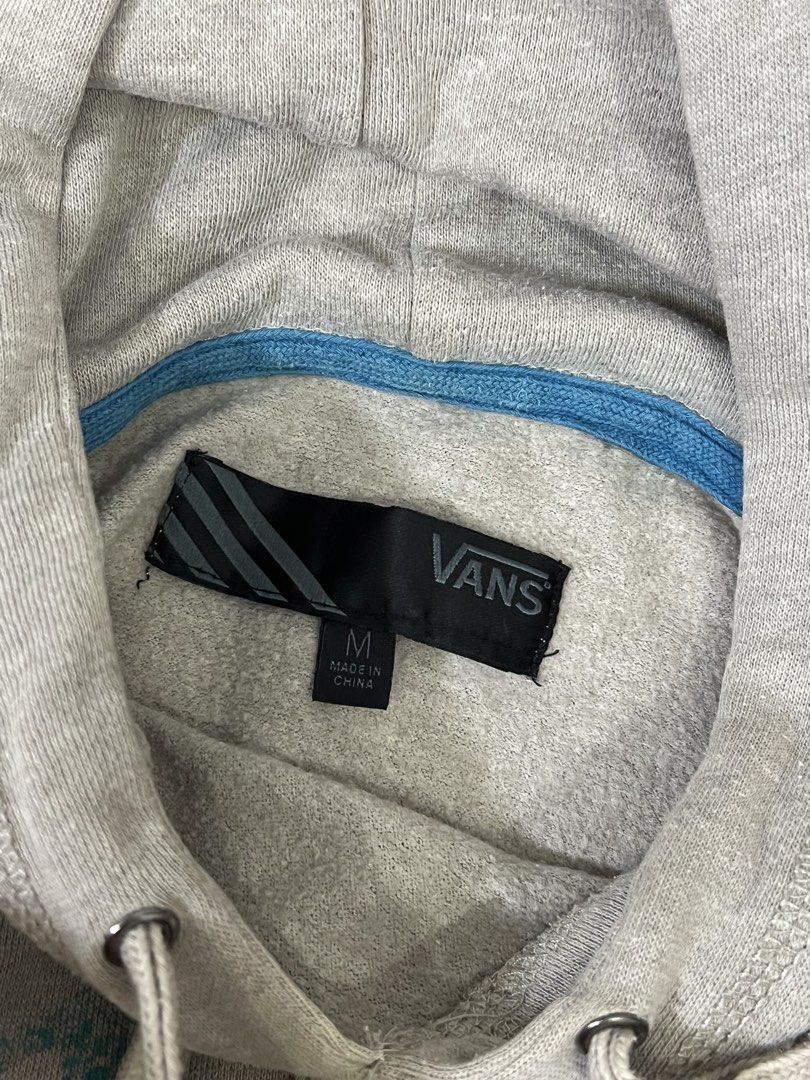 Vans gray hoodie (Category: Coats, Jackets and Outerwear) located in Las Pinas. Submitted by jilanah (Listing ID 1468018941, Image 2). Description: .