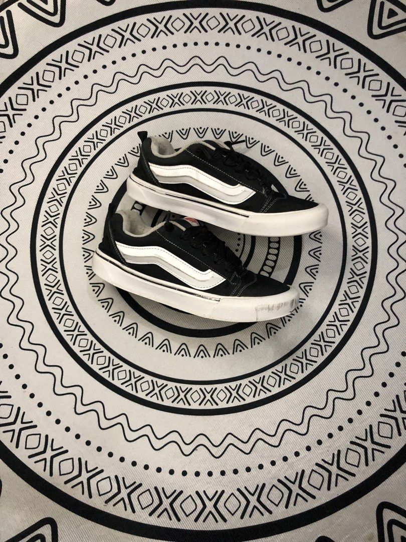Vans Knu Black 🔥 (Category: Sneakers) located in Quezon City. Submitted by sjts22 (Listing ID 1468001557, Image 1). Description: •Good condition •Sign of usage .