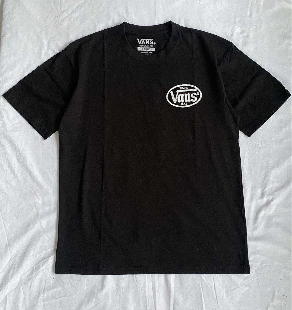 Vans Men Shirt (Category: Tshirts & Polo Shirts ) located in Tumauini. Submitted by bihisbyme (Listing ID 1467973941, Image 1). Description: With Individual pouch .