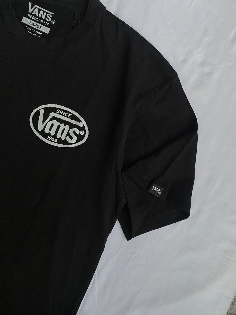 Vans Men Shirt (Category: Tshirts & Polo Shirts ) located in Tumauini. Submitted by bihisbyme (Listing ID 1467973941, Image 2). Description: With Individual pouch .